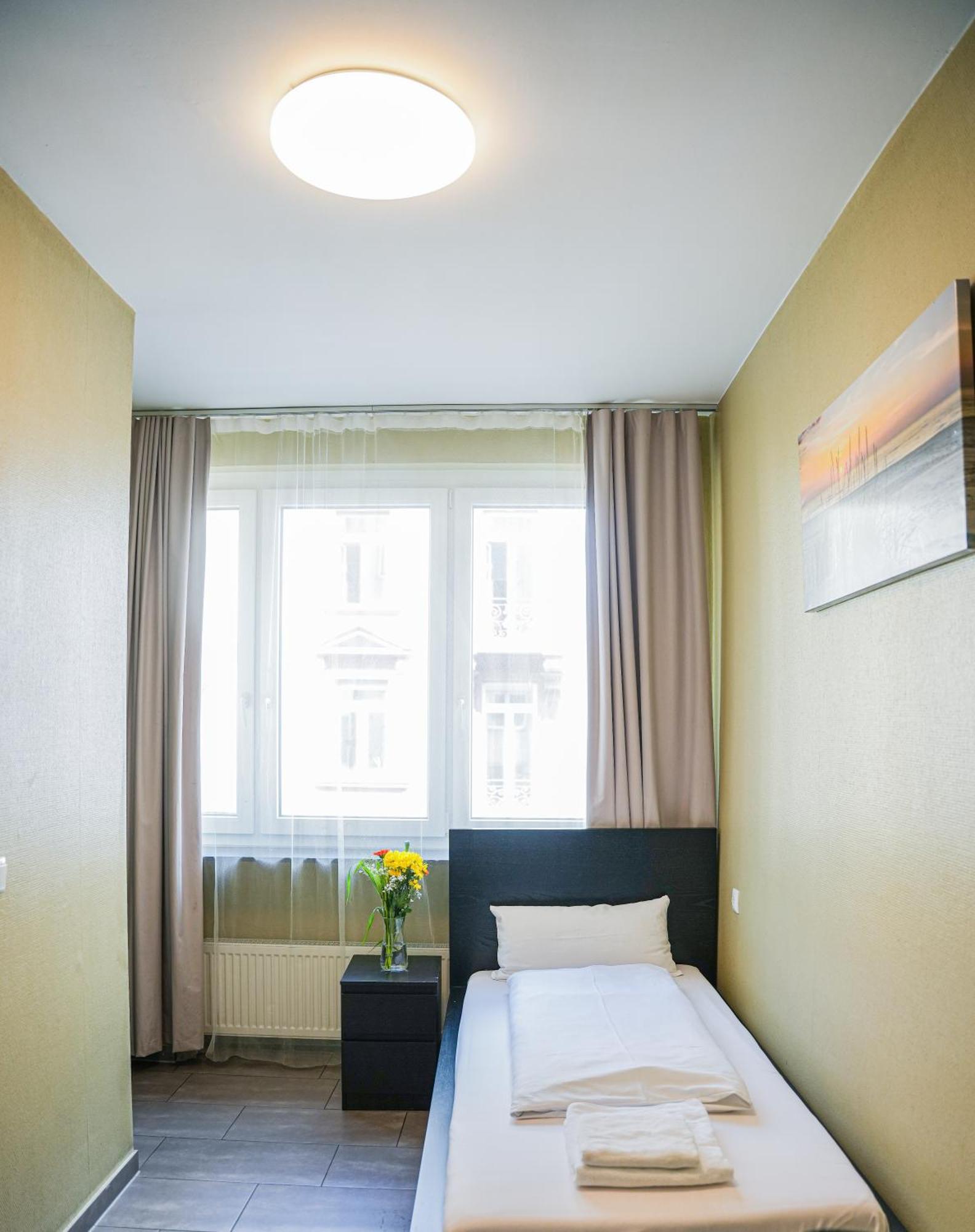 Hotel City Star Frankfurt am Main Ngoại thất bức ảnh